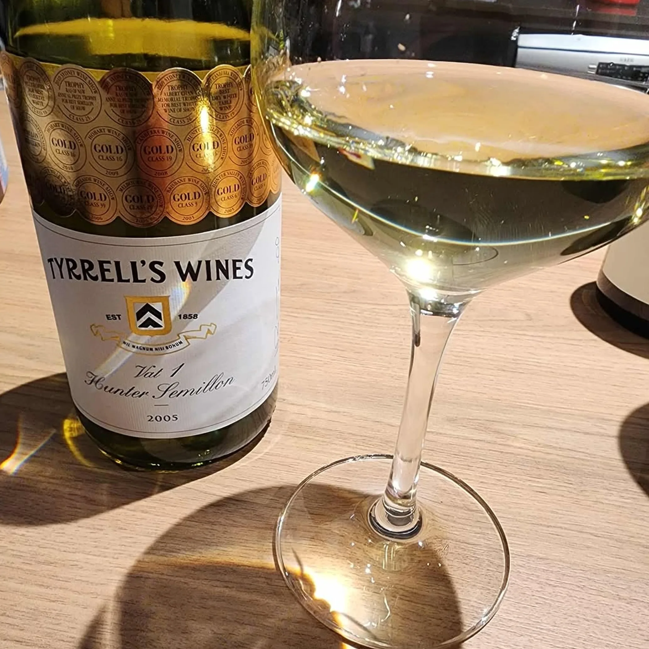 hunter valley semillon wine bottle
